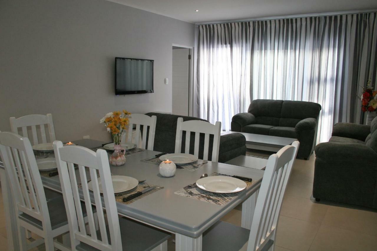 Myoli Holiday Apartments Sedgefield Esterno foto